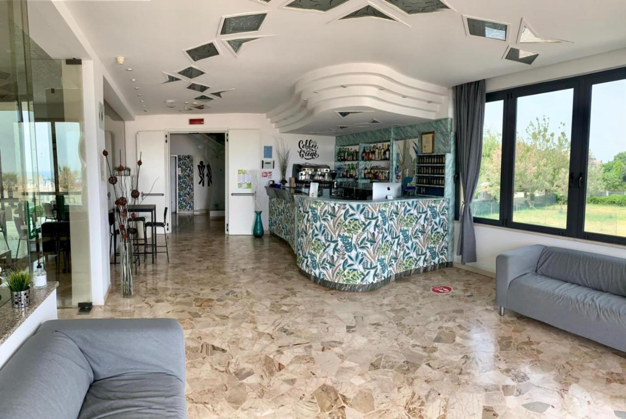 Hotel Tritone Rimini Luaran gambar