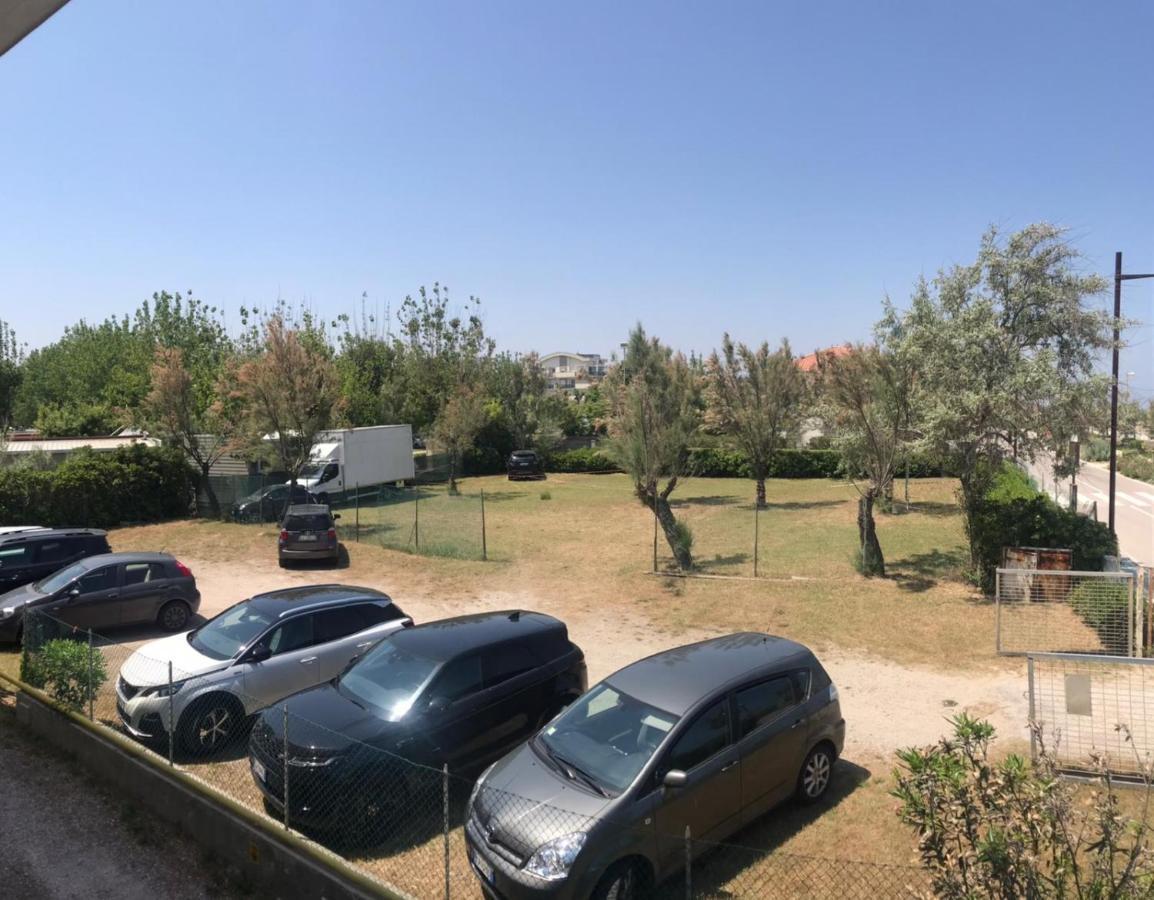 Hotel Tritone Rimini Luaran gambar