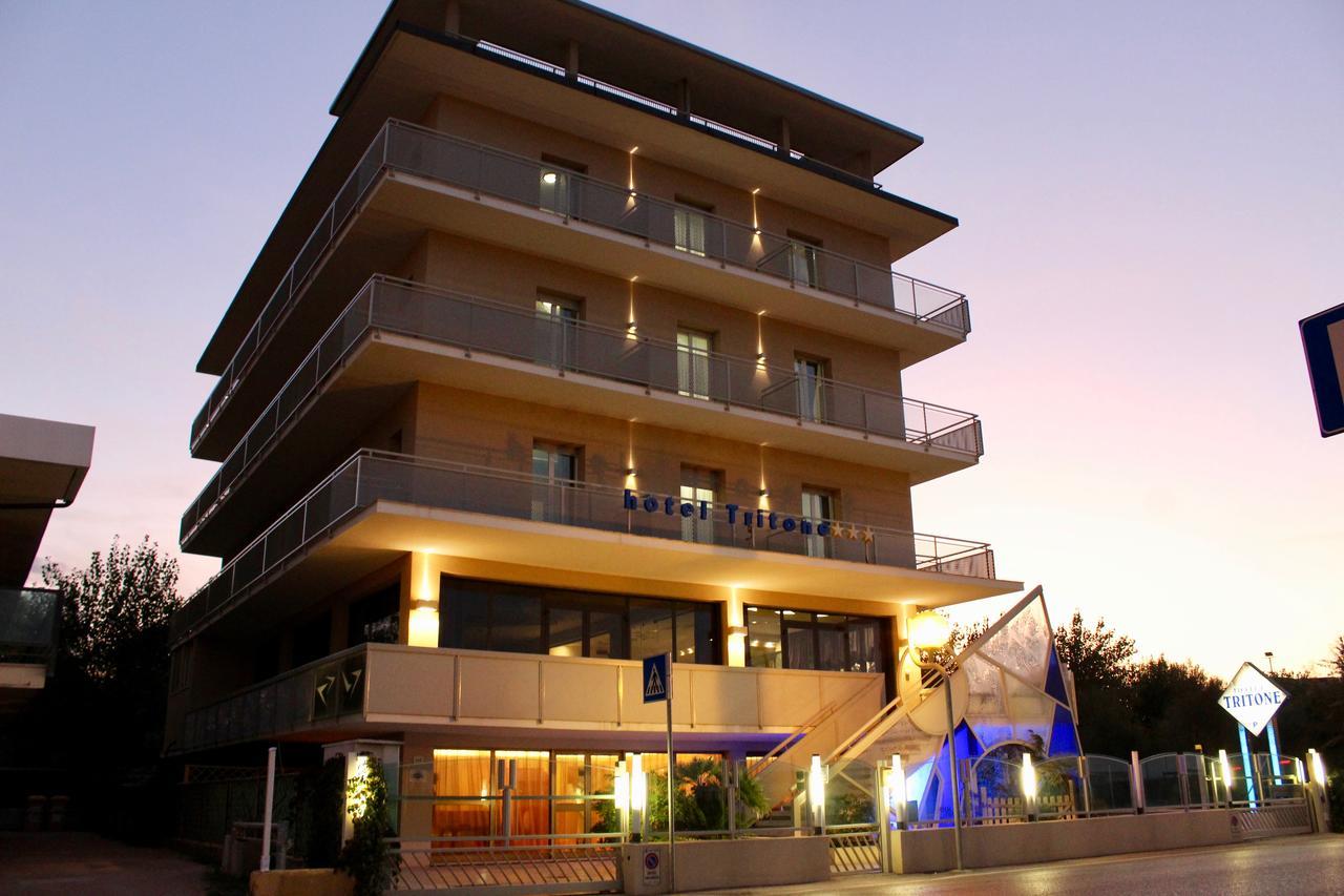Hotel Tritone Rimini Luaran gambar