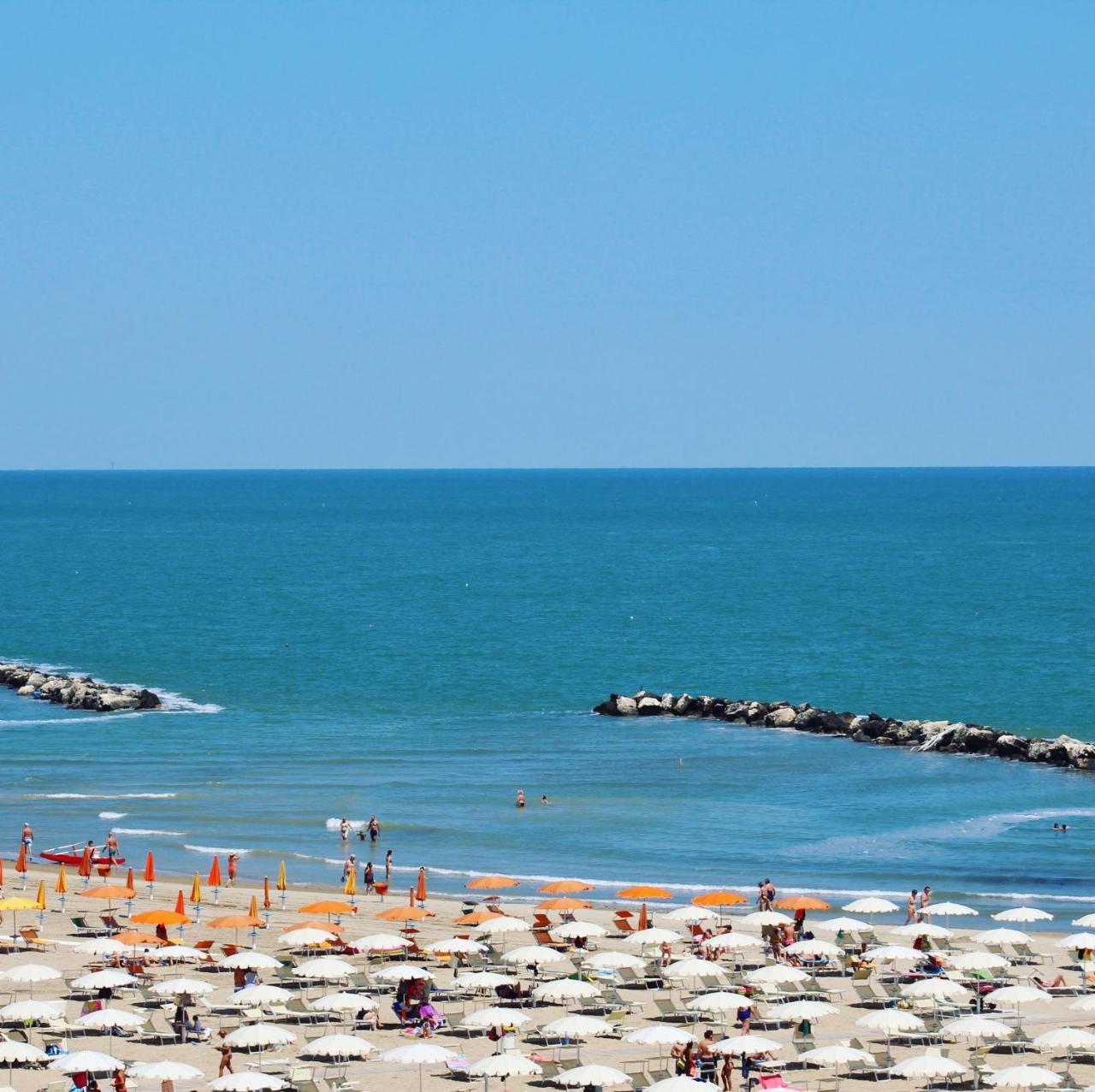 Hotel Tritone Rimini Luaran gambar